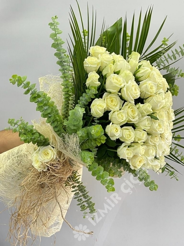 Alluring Bouquet of Special 41 White Roses