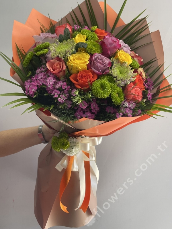 Mixed Roses Spring Bouquet