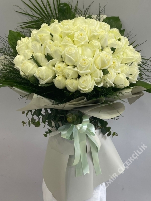 101 White Rose Bouquet