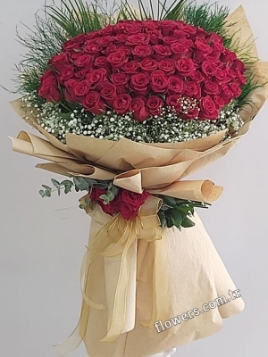 Majestic 101 Red Rose Bouquet