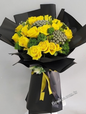 VIP Yellow Rose Bouquet