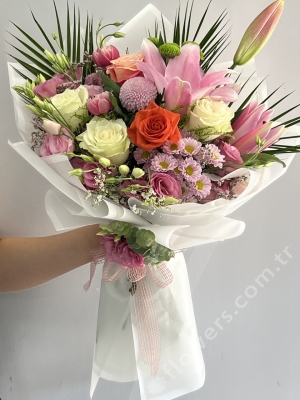 Royal Lily & Rose Bouquet
