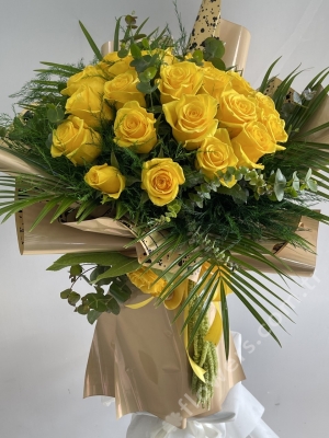 20 Sunshine Yellow Roses 