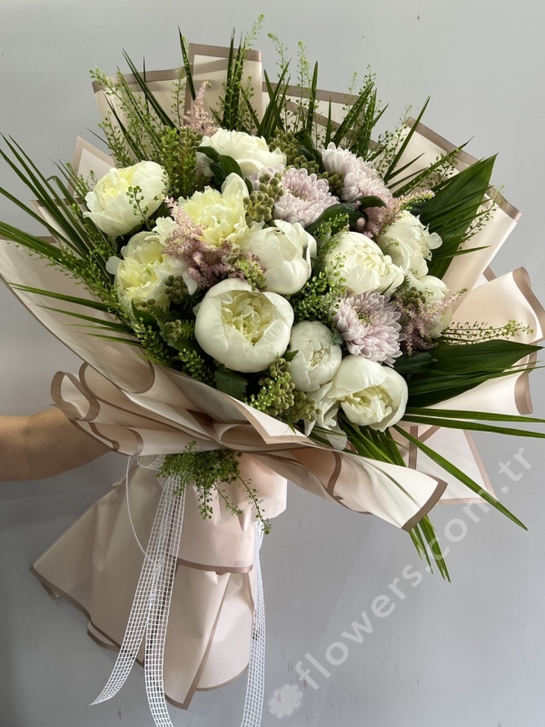 Deluxe White Peony Bouquet