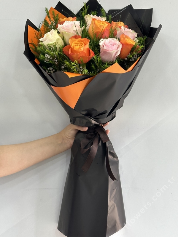 10 Light Pink & Orange Rose Bouquet