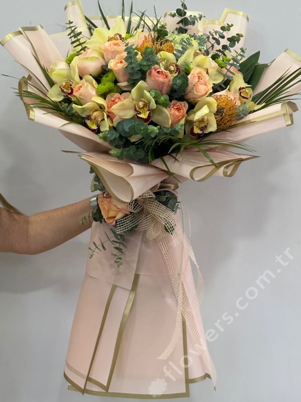 Deluxe Orchid & Rose Bouquet