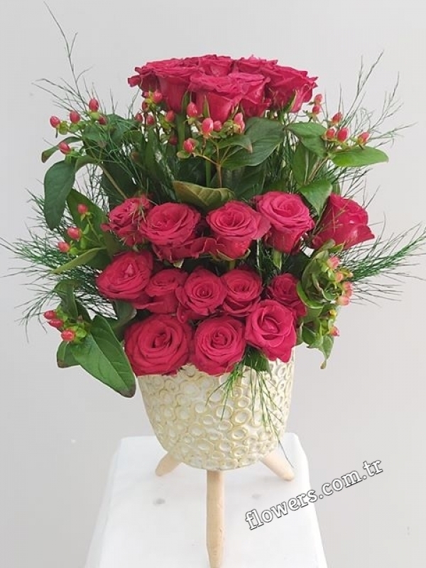 Special Red Rose Arrangement