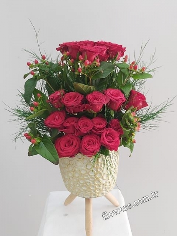 Special Red Rose Arrangement