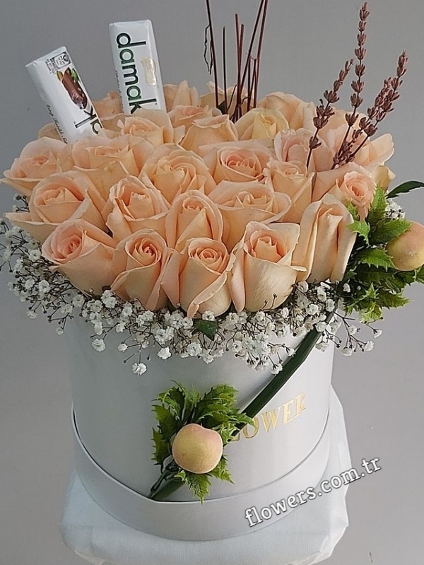 Elegant Peach Roses And Chocolates